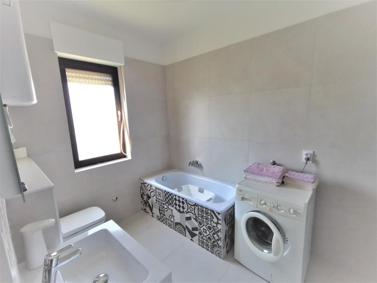 Guest House Ljubica 메덜린 외부 사진